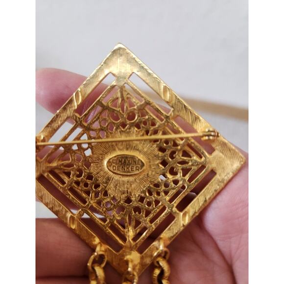 Maxine Brooch Denker Matte Gold Tone & Faux Pearl Classic‎ Stunning Design - Picture 3 of 5